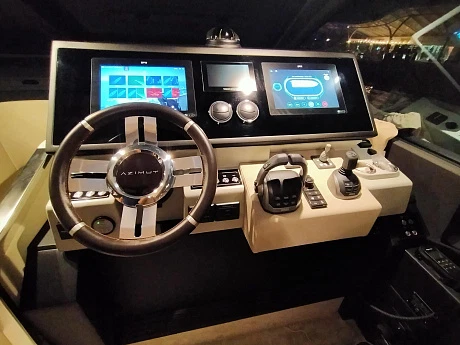 Azimut S6 yacht 2023 15