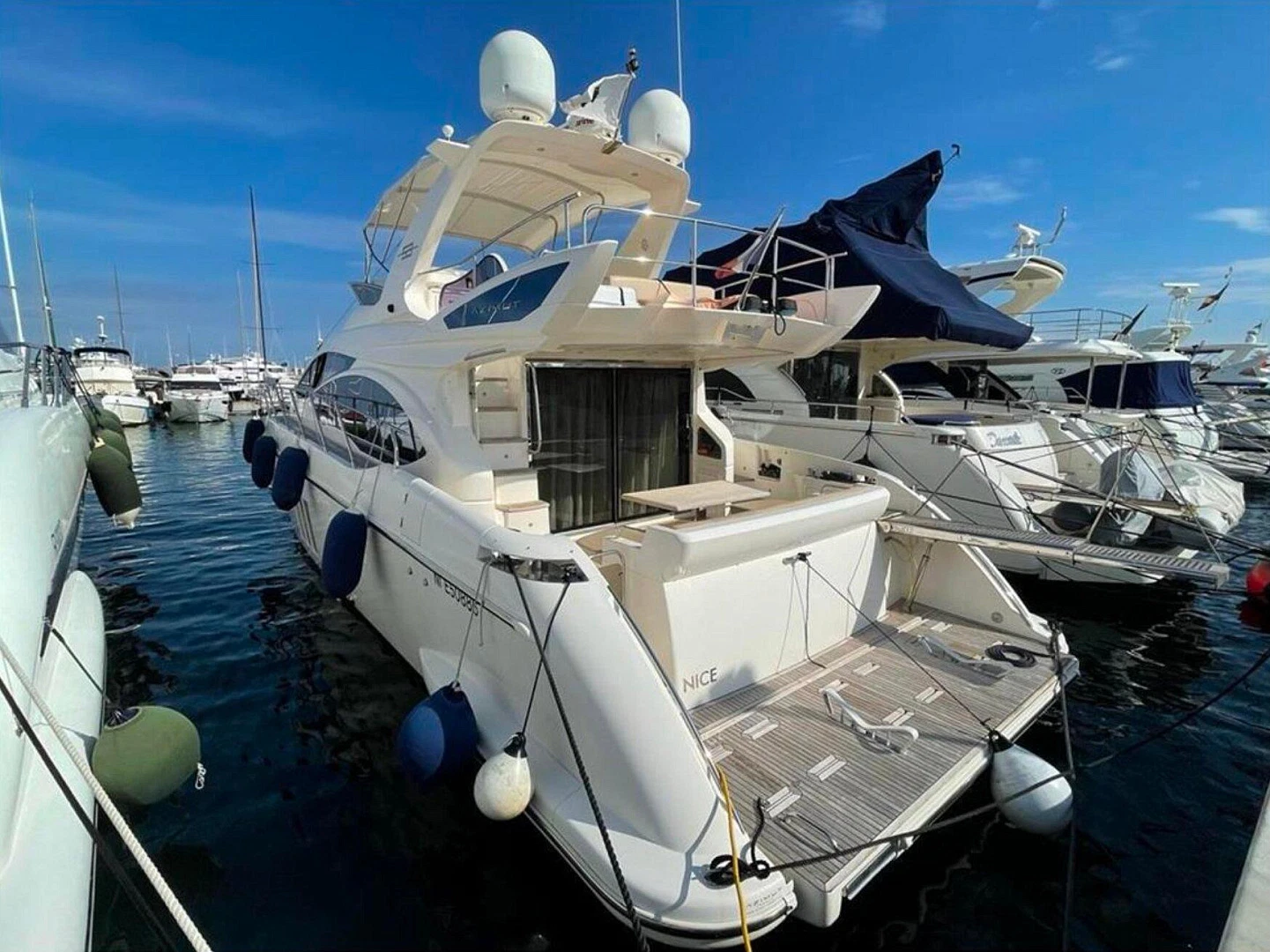 Azimut 53 Fly