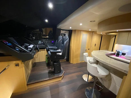 Яхта Sunseeker 86 2016 10