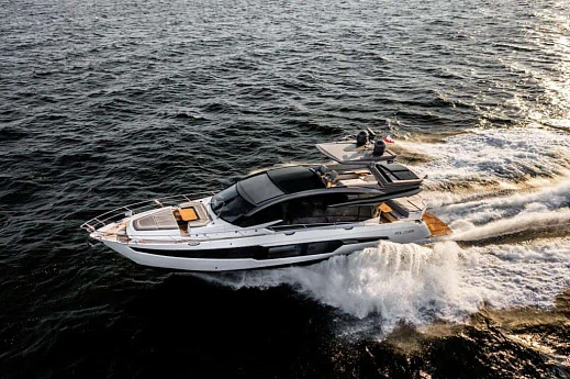 Яхта Galeon 700 SKYDECK  2