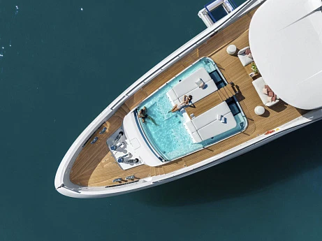 Суперъяхты Mangusta Oceano 44  25