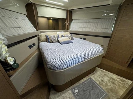Яхта Ferretti 550 2016 11