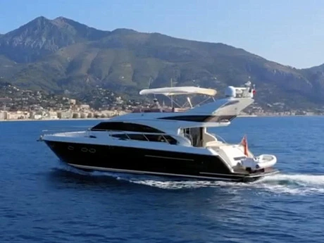 Яхта Princess 64 2011 1