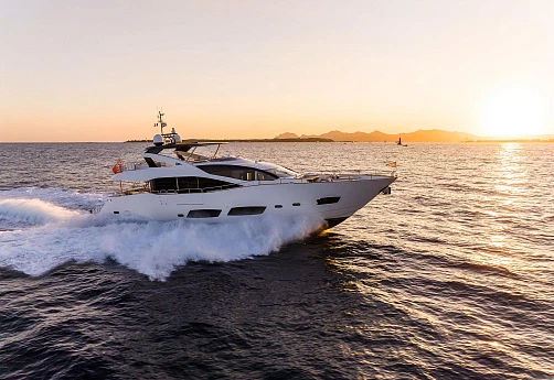 Яхта Sunseeker 28 2013 3