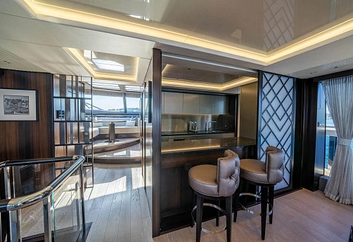 Яхта Sunseeker 90 Ocean 2022 6