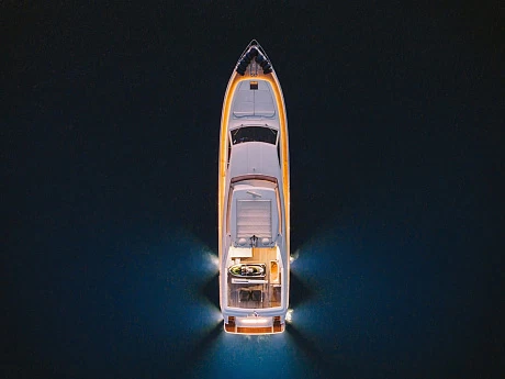 Яхты Ferretti 830 2009 17