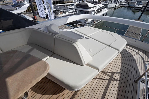 Яхта Princess F65 2025 10