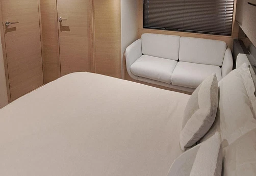 Яхта Princess V50 2023 15