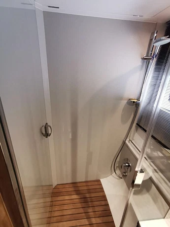 Яхта Princess V50 Open 2018 14