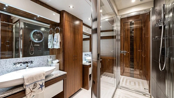 Sunseeker 115 yacht 2015 14