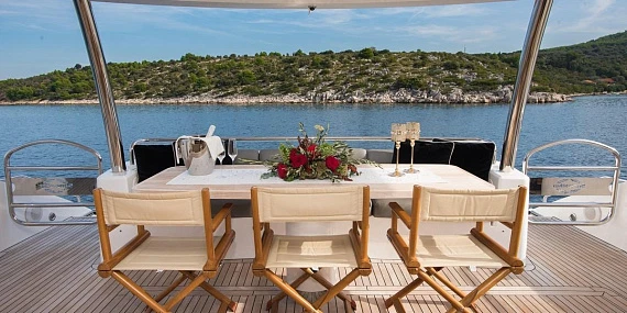 Sunseeker 80 yacht 2011 4