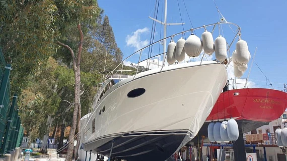 Яхта Princess 56 2013 1