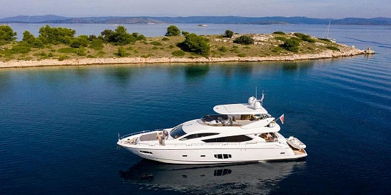 Яхта Sunseeker 80 2011 1