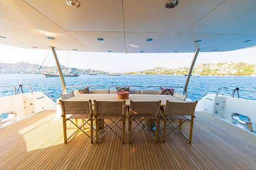 Sunseeker 34M yacht 2011 8