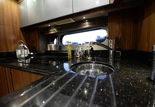 Sunseeker San Remo yacht 2014 11