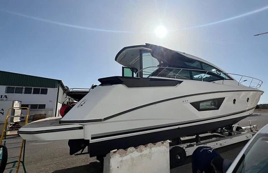 Яхта Beneteau Gran Turismo 46 2019 8