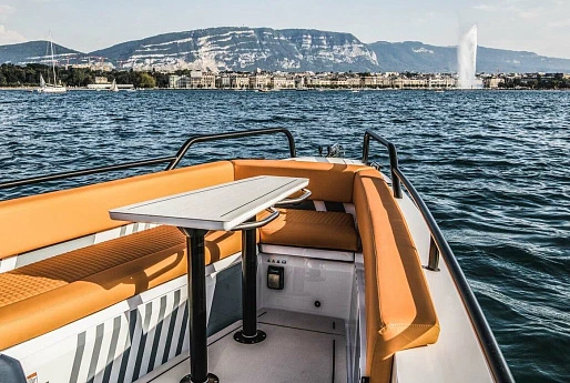 Яхта Brabus Shadow 500 Cabin  13