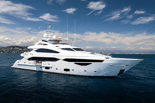 Яхта Sunseeker 131 2015 1