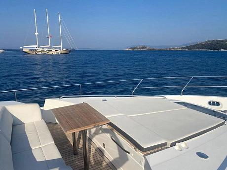 Princess Flybridge 72 yacht 2014 3