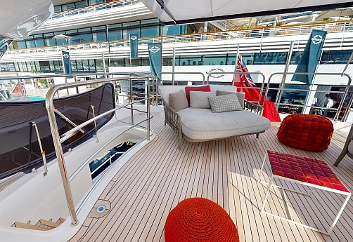 Яхта Sunseeker 95 2023 1