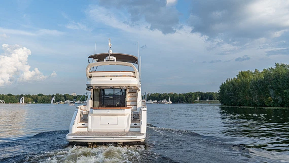 Яхта Princess 49 2019 4