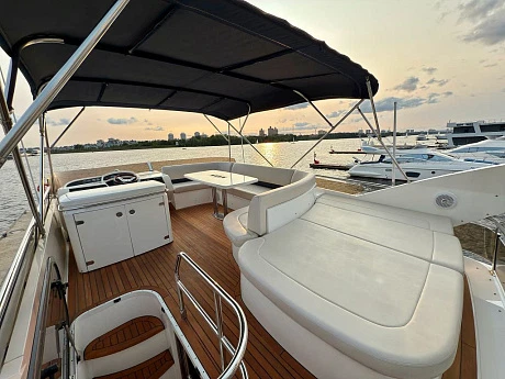 Яхта Princess 54 2008 16