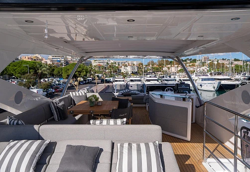 Sunseeker 76 yacht 2020 8