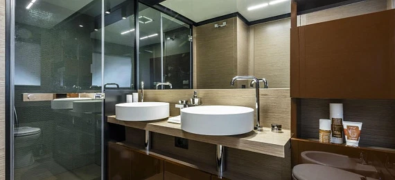 Яхта Ferretti 780 2019 13