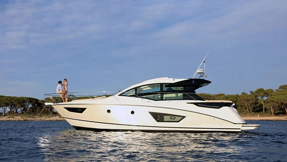 Яхта BENETEAU GRAN TURISMO 50  4