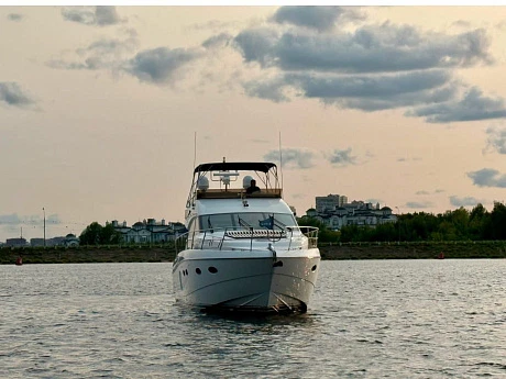 Яхта Princess 54 2008 3