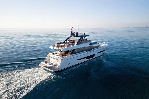 Яхта Ferretti 780 2021 1