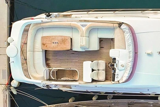 Яхта Princess 52 2017 2