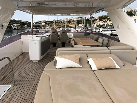 Яхта Princess 75 2017 8