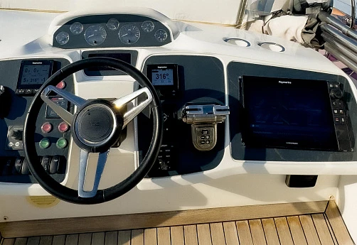 Яхта Princess 52 2017 7