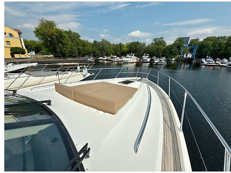 Яхта Princess 62 2008 18