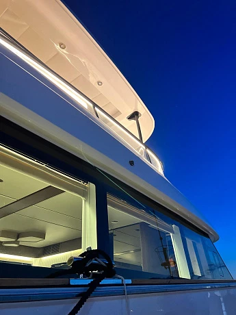 Яхта Azimut Magellano 66 2023 9