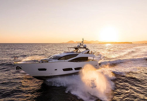 Яхта Sunseeker 28 2013 2