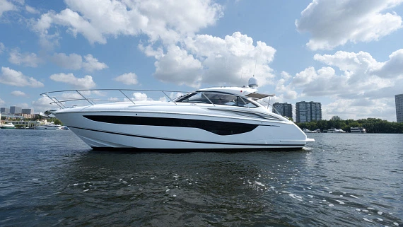 Princess V40 yacht 2020 1