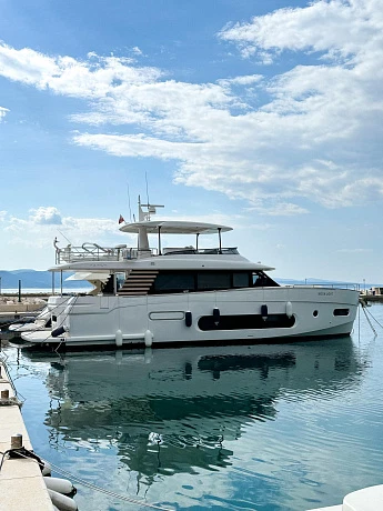 Яхта Azimut Magellano 66 2023 4