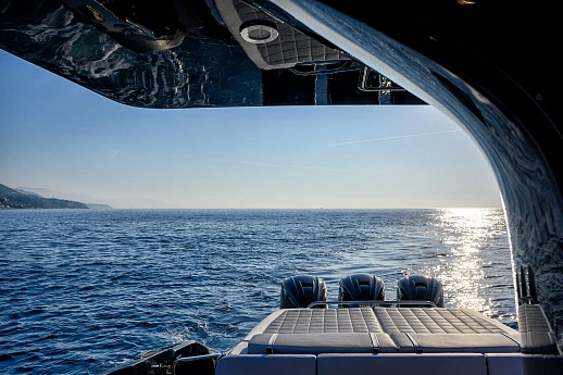 Яхта Rebel 47  4