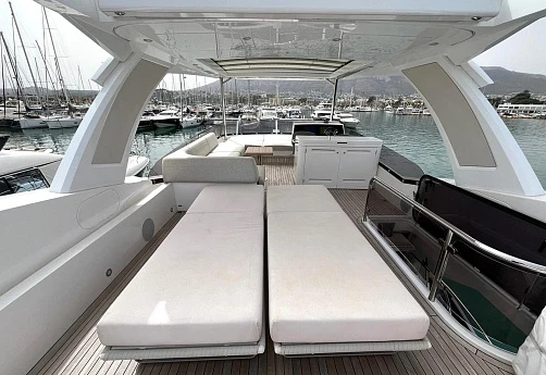 Sunseeker Manhattan 68 yacht 2020 3