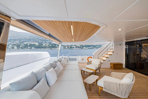 Majesty 120 yacht  16