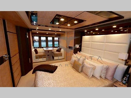 Azimut 70 yacht 2014 9