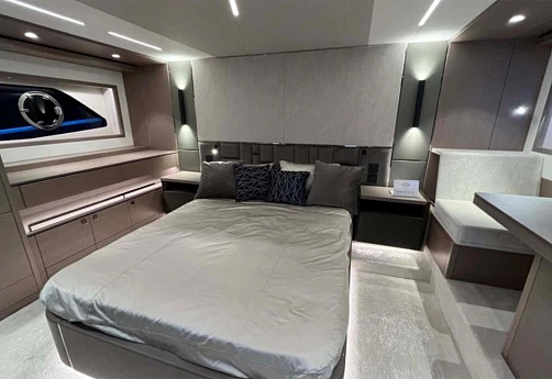 Sunseeker Manhattan 68 yacht 2023 10