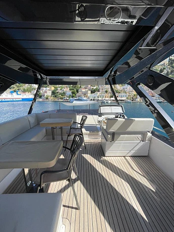 Ferretti 720 yacht 2023 6