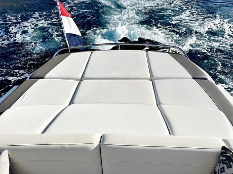 Яхта Princess S60 2018 5