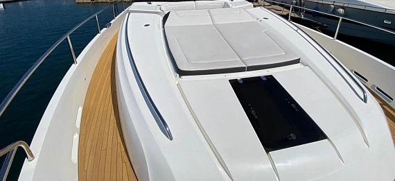 Яхта Princess 82 2014 4