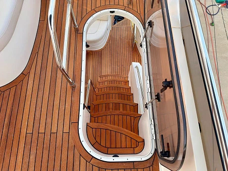 Яхта Princess 54 2008 11