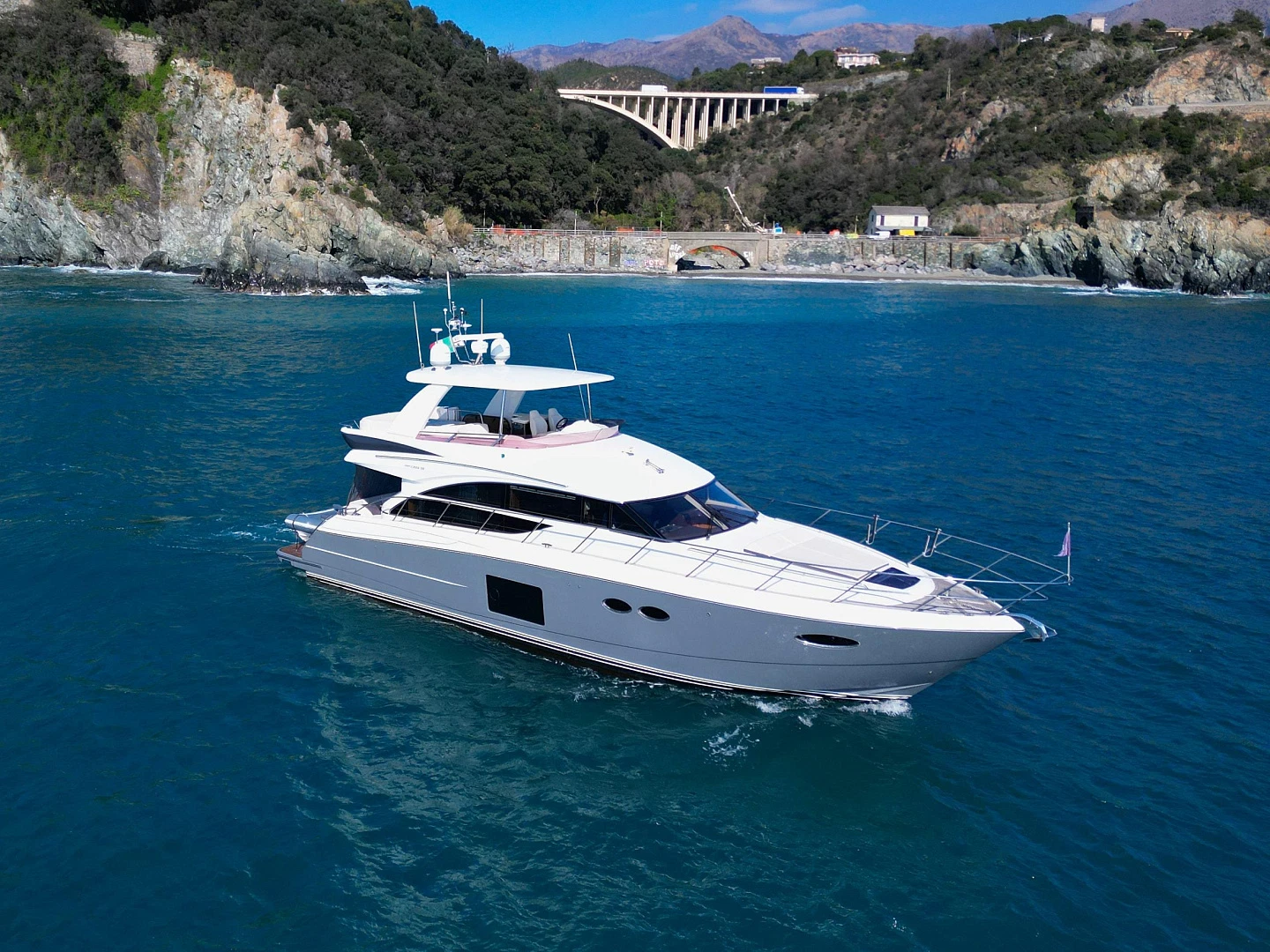 Princess Flybridge 56