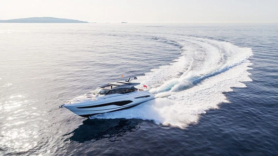 Яхта PRINCESS V65  9